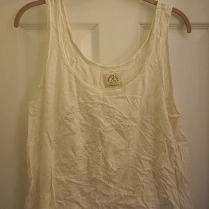 American Eagle white cotton tank with peace sign